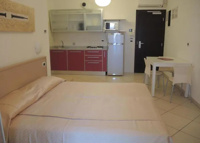 Seaside With Poolside Retreat Apartment